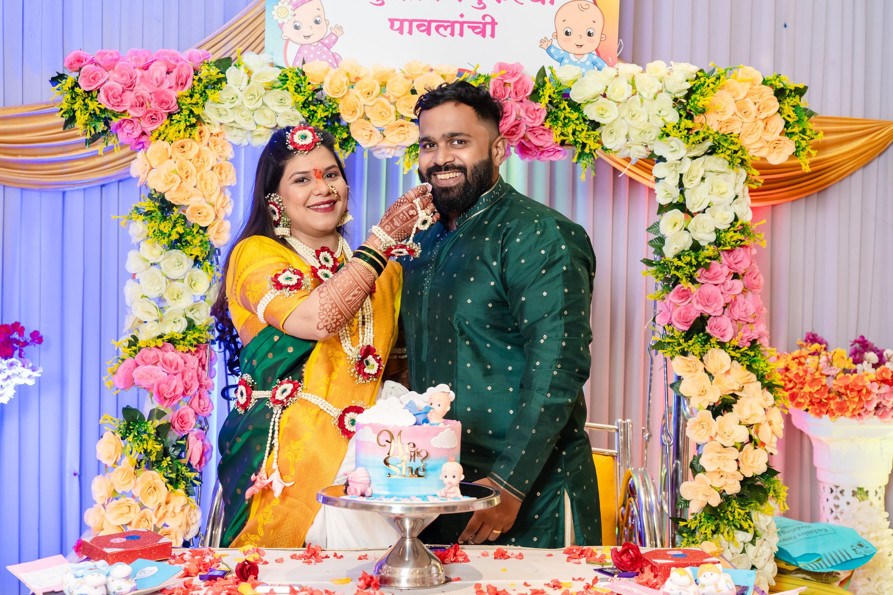 Baby shower cake ceremony